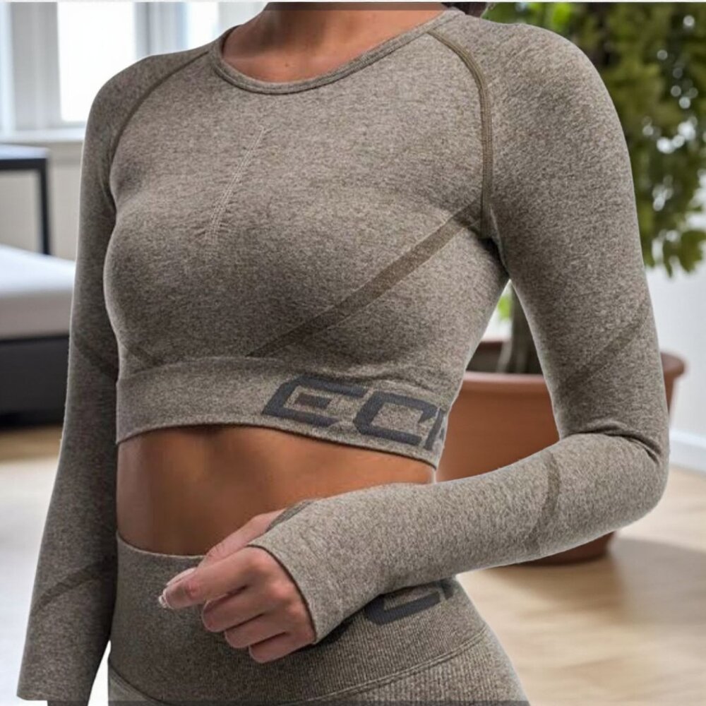 NWOT ECHT (MED) ARISE SCRUNCH Long Sleeve Cropped Work Out Top